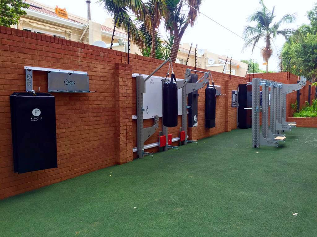 GridFit-Installation-with-WallFit